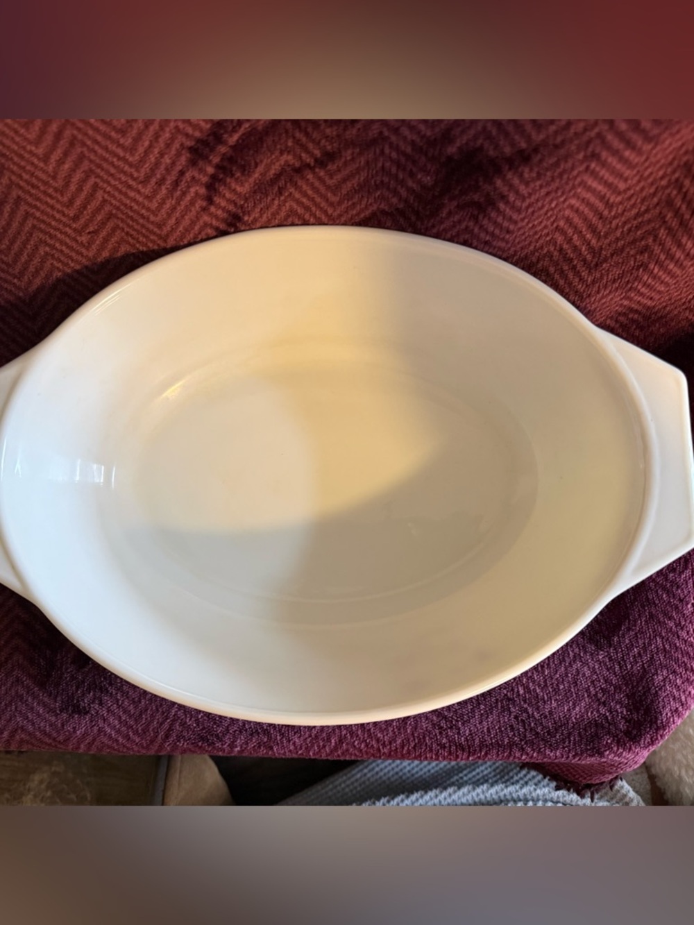 Pyrex serving dish - Picture 2 of 5
